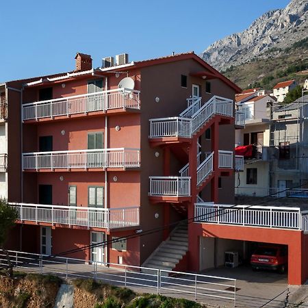 Apartments Toni Omis Exterior photo