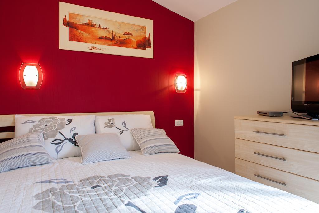 Apartments Toni Omis Room photo
